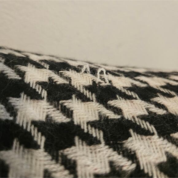 TALBOTS Reversible scarf Red plaid and Houndstooth 76 x 22 - Picture 8 of 8